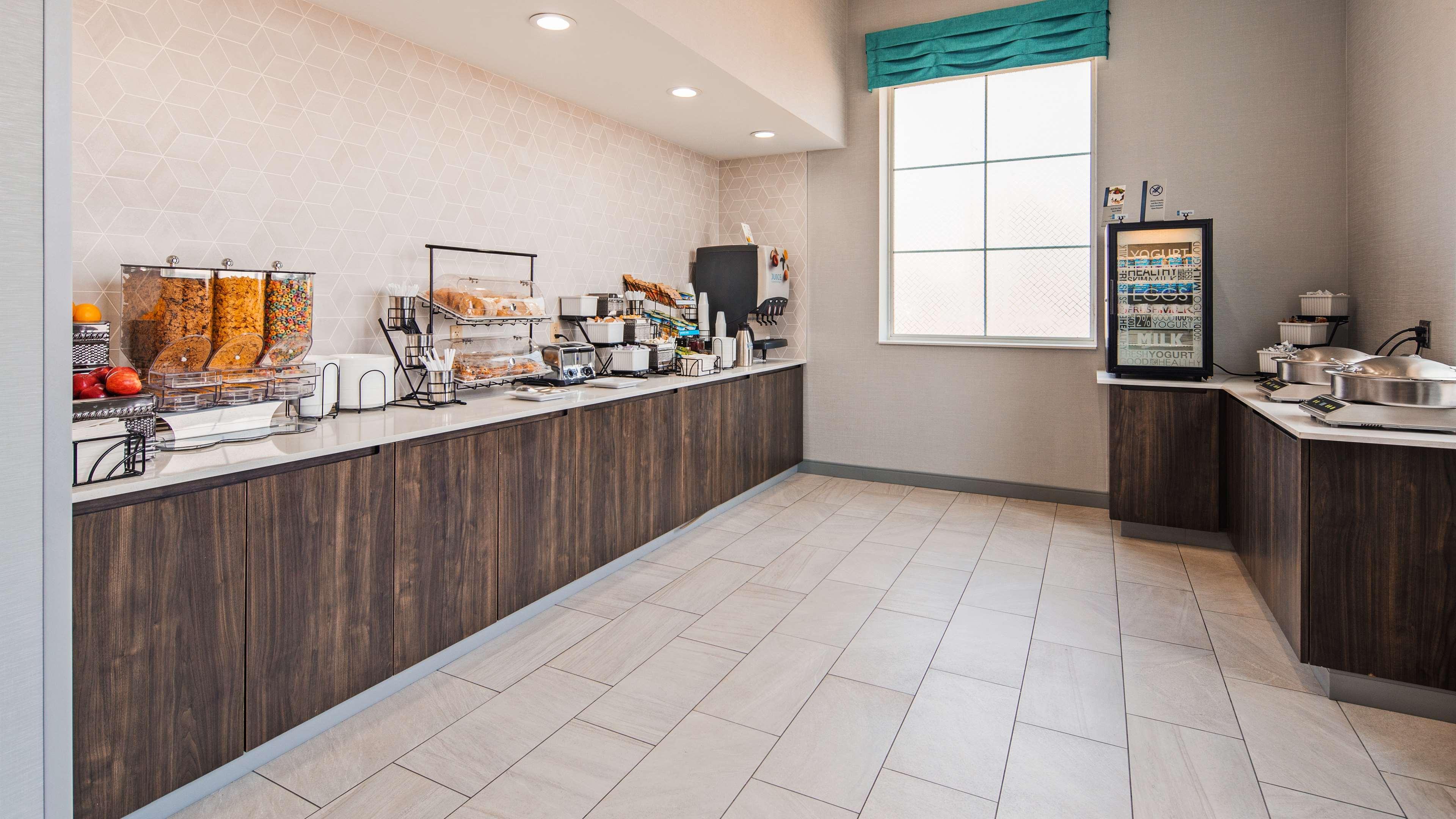 Best Western Plus Wilkes Barre-Scranton Airport Hotel Pittston Bagian luar foto