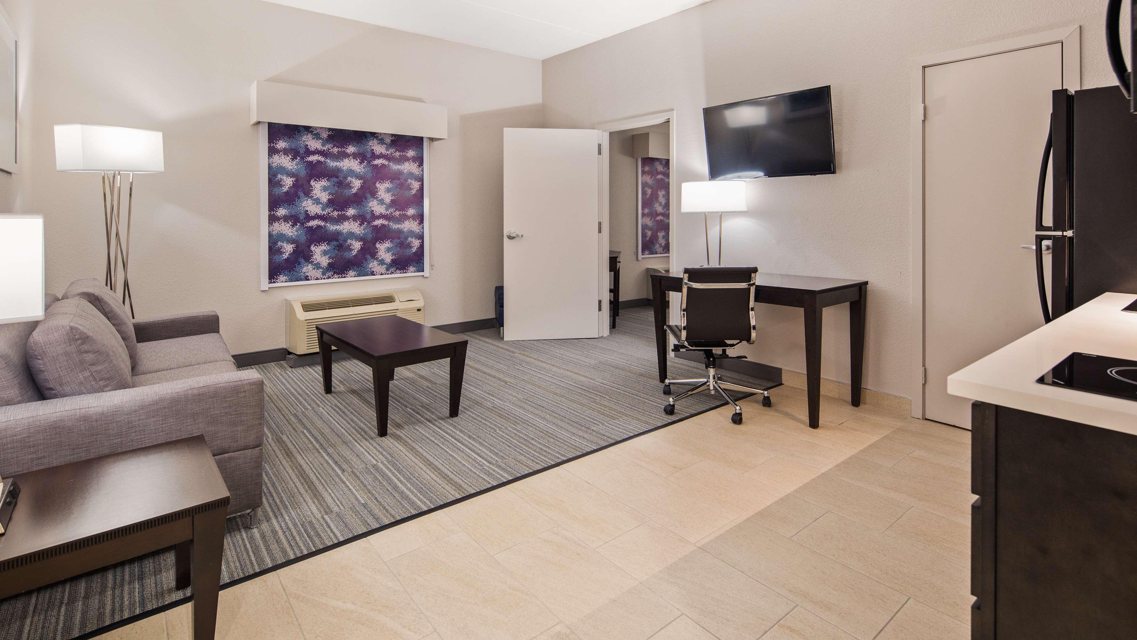 Best Western Plus Wilkes Barre-Scranton Airport Hotel Pittston Bagian luar foto