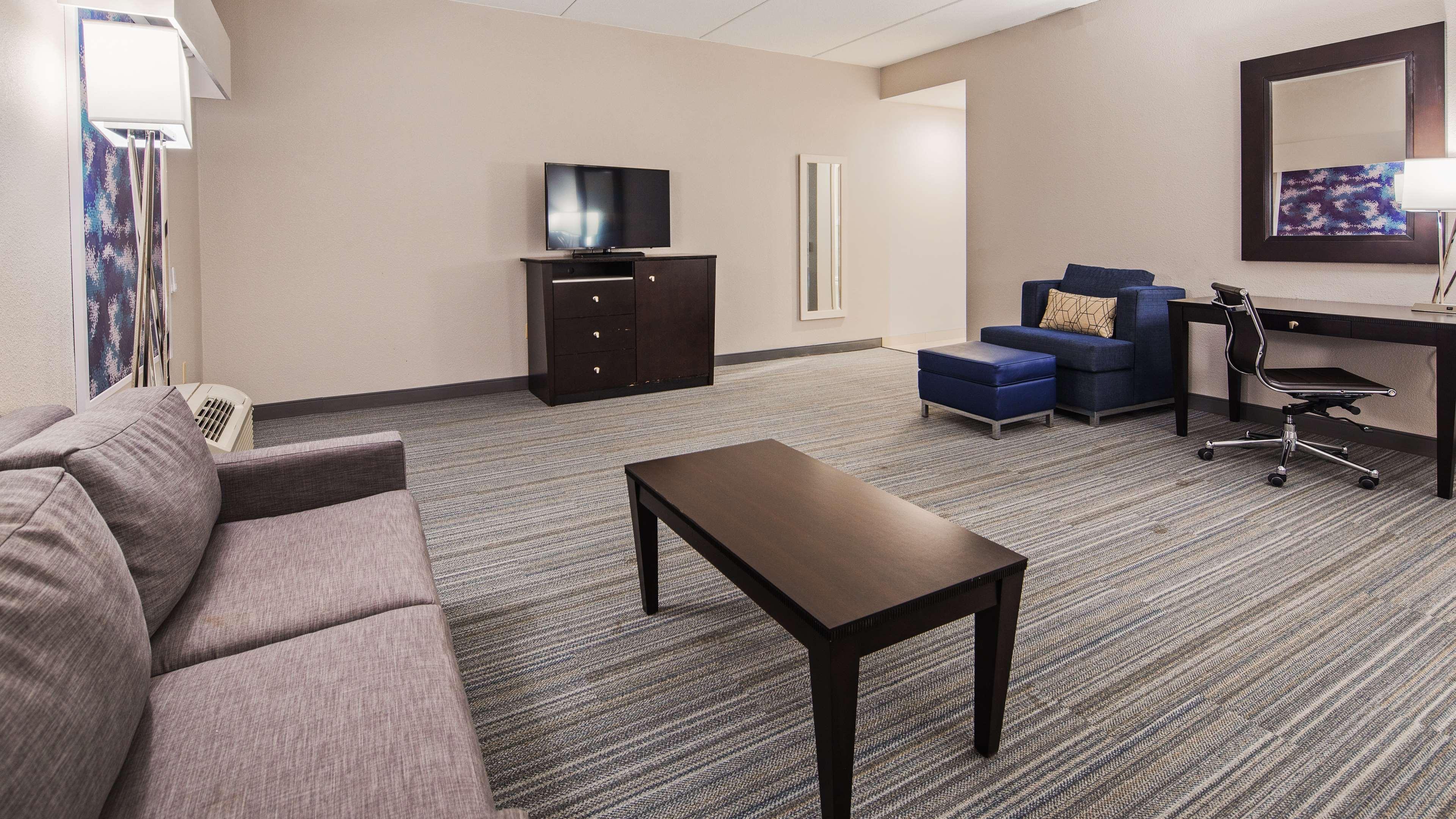 Best Western Plus Wilkes Barre-Scranton Airport Hotel Pittston Bagian luar foto