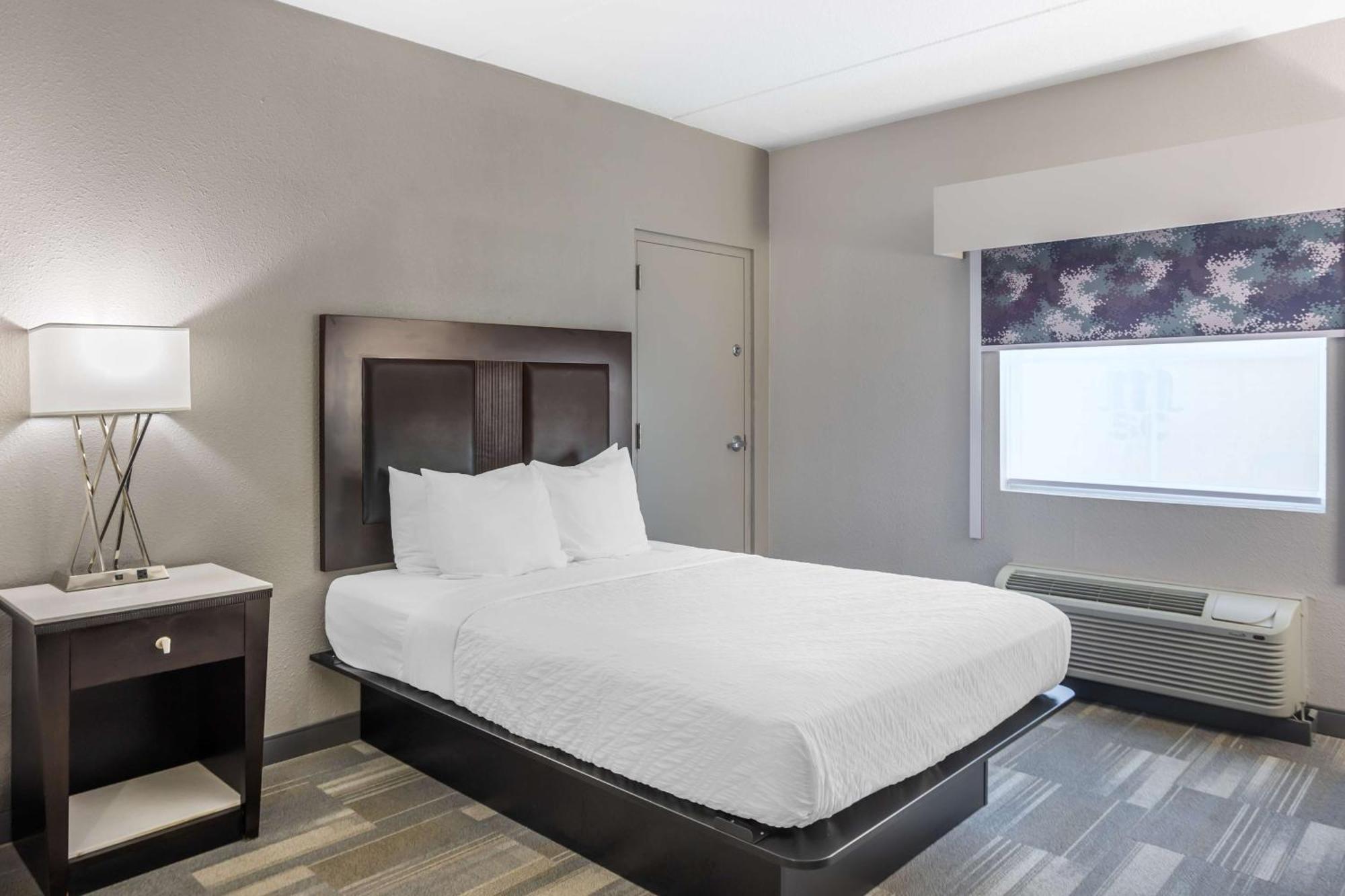 Best Western Plus Wilkes Barre-Scranton Airport Hotel Pittston Bagian luar foto