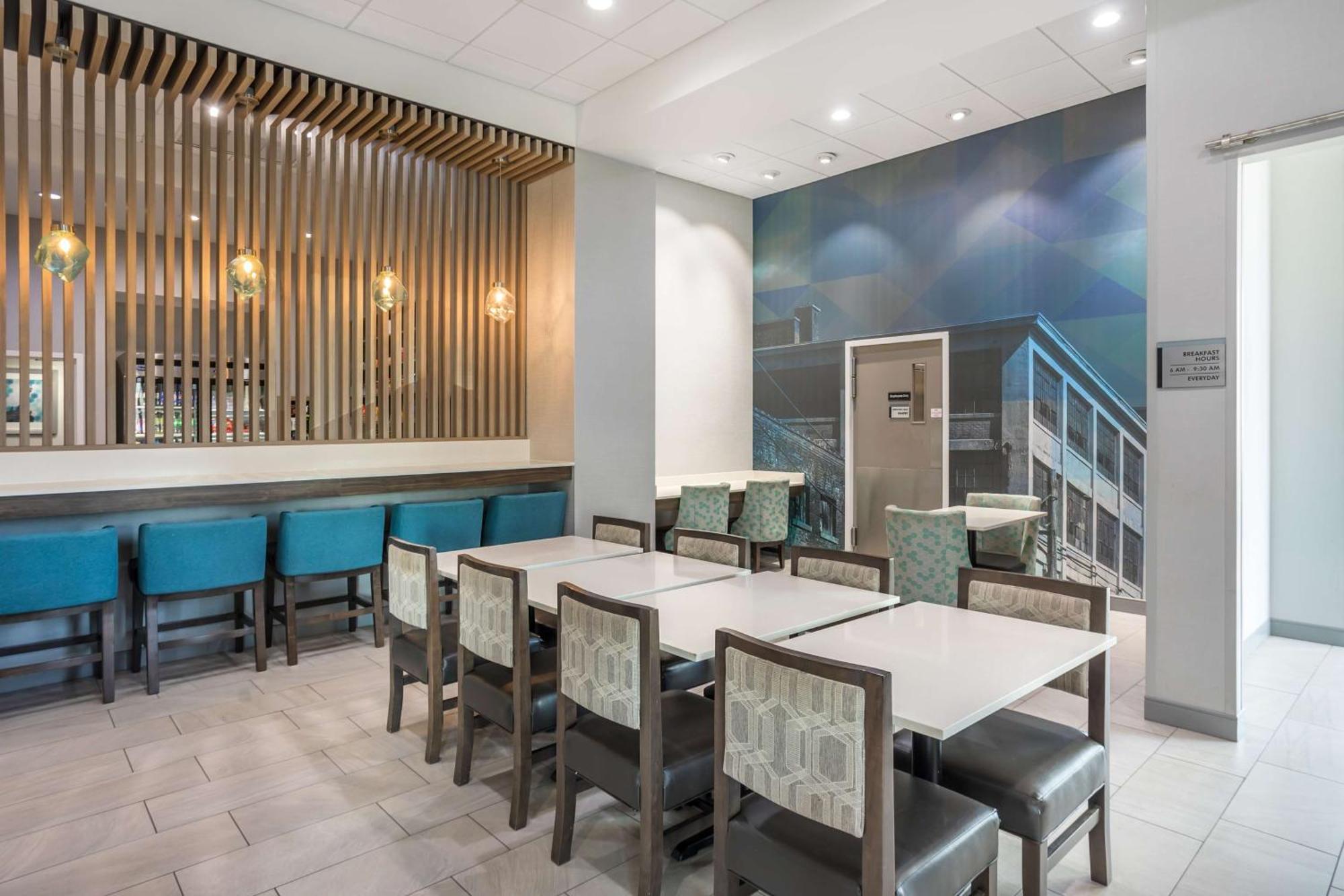 Best Western Plus Wilkes Barre-Scranton Airport Hotel Pittston Bagian luar foto